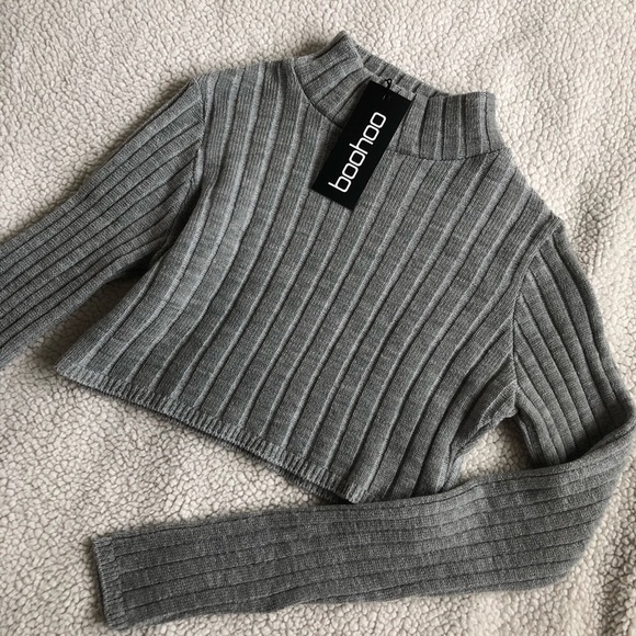 NOT FOR SALE RIGHT NOW! 
NWT BOOHOO Rib Knit TurtleNeck Crop Top. Sz Large - Picture 4 of 8